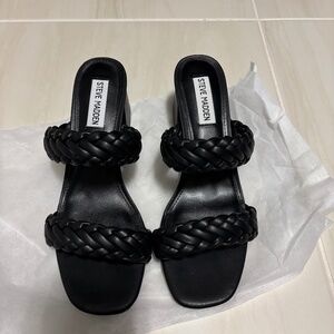 Women’s sandals